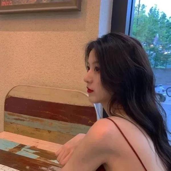 她和她的她
